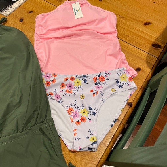 Tankini’s - Picture 2 of 4